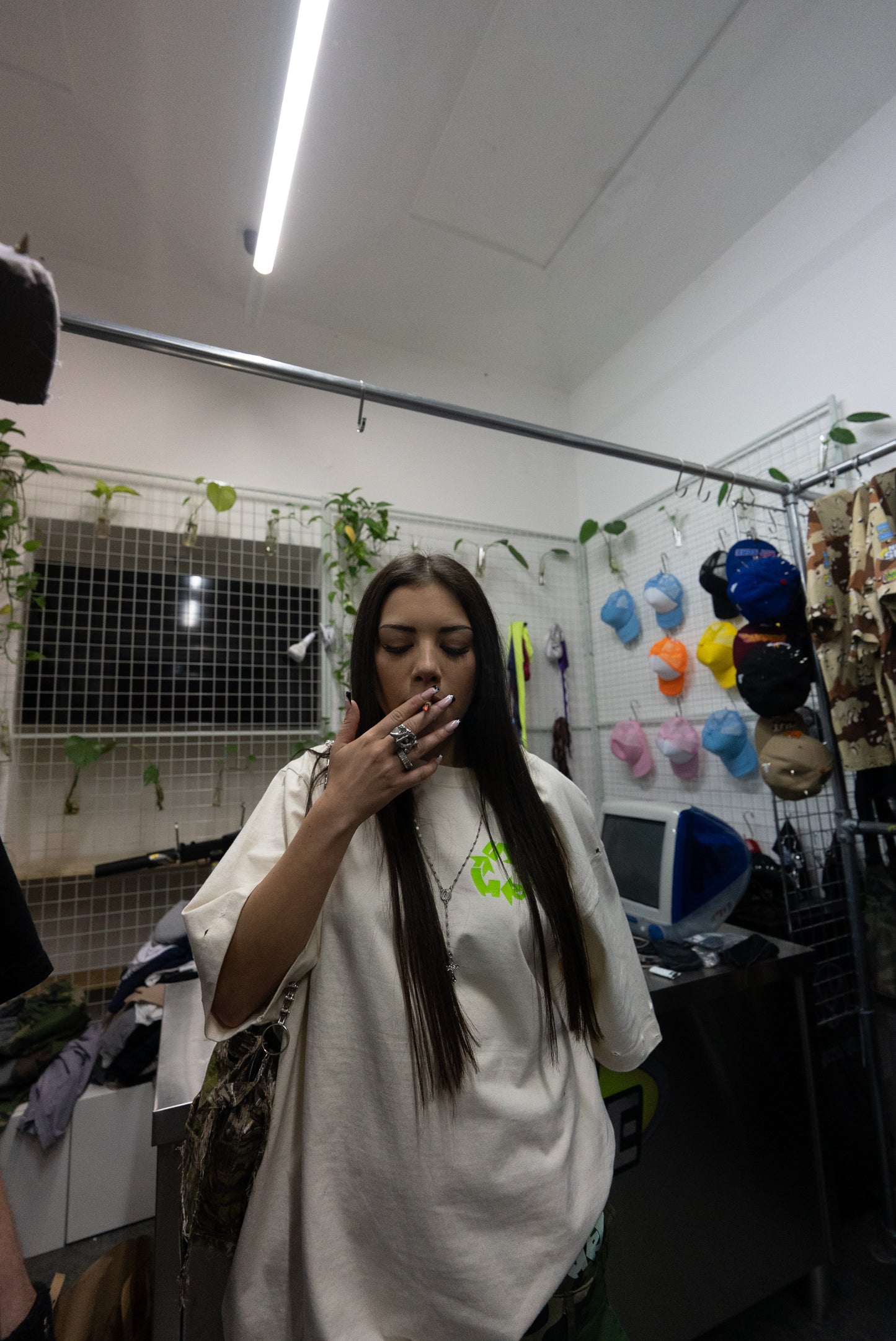 Green World Distressed Tee Beige