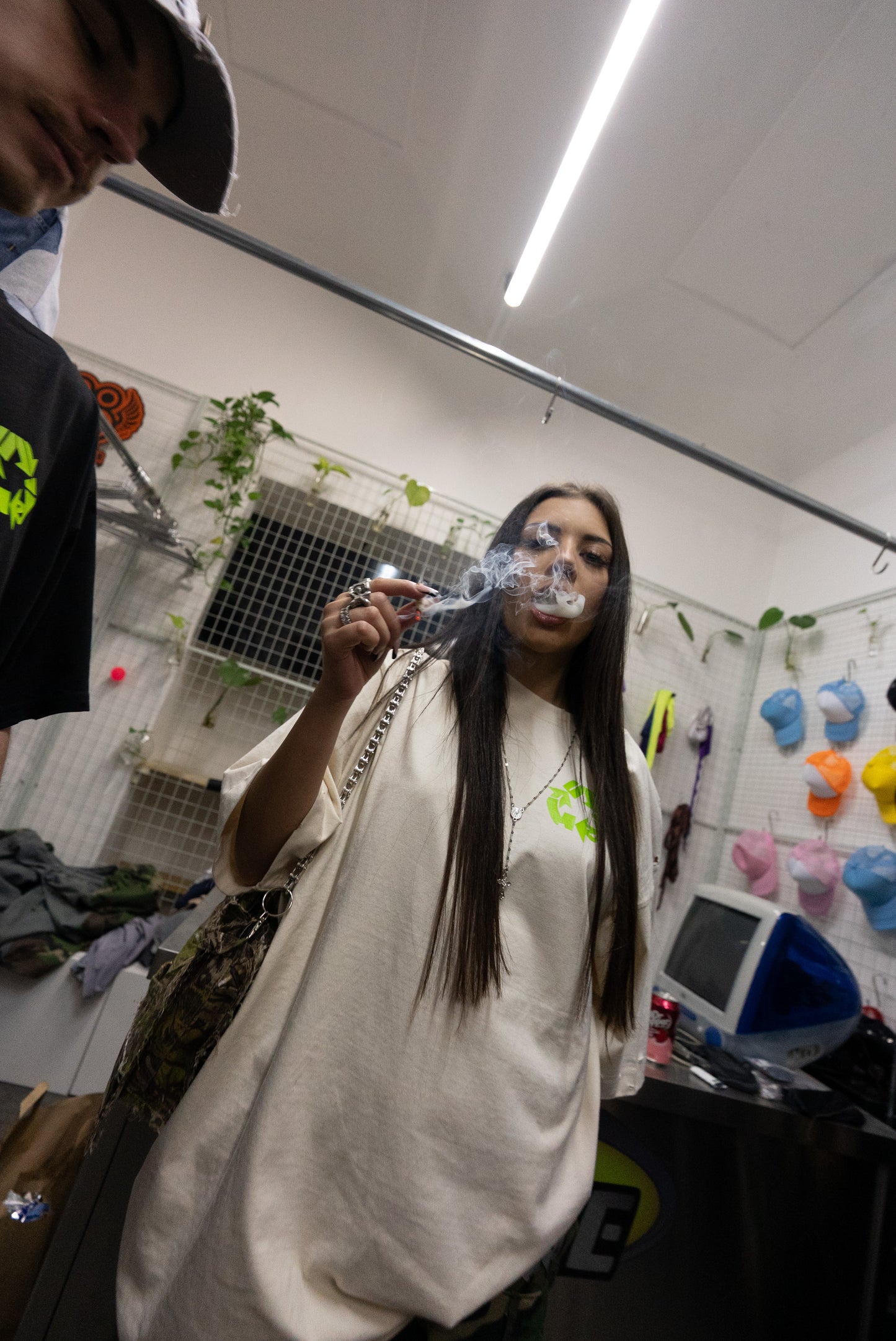 Green World Distressed Tee Beige