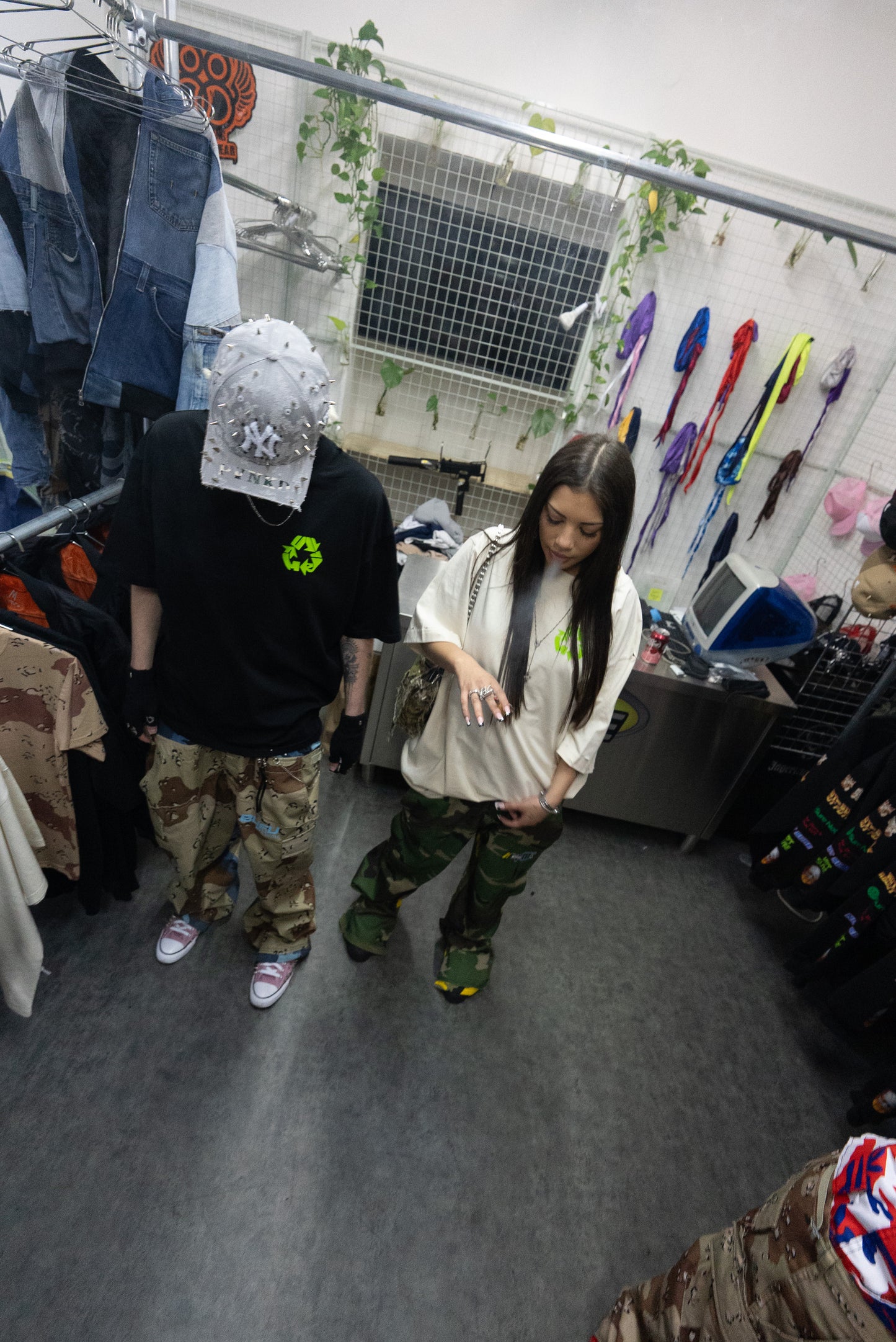 Green World Distressed Tee Black