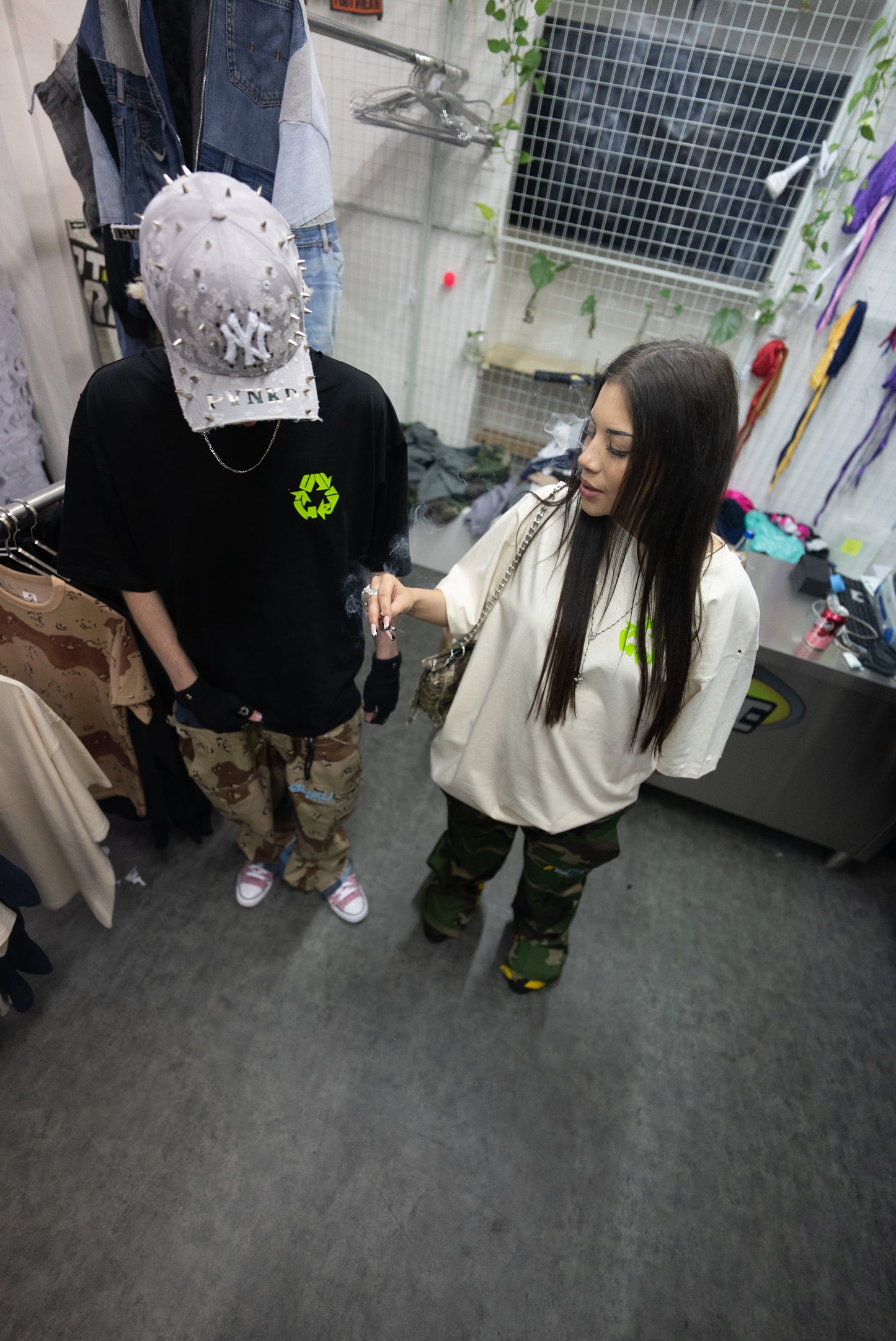 Green World Distressed Tee Black