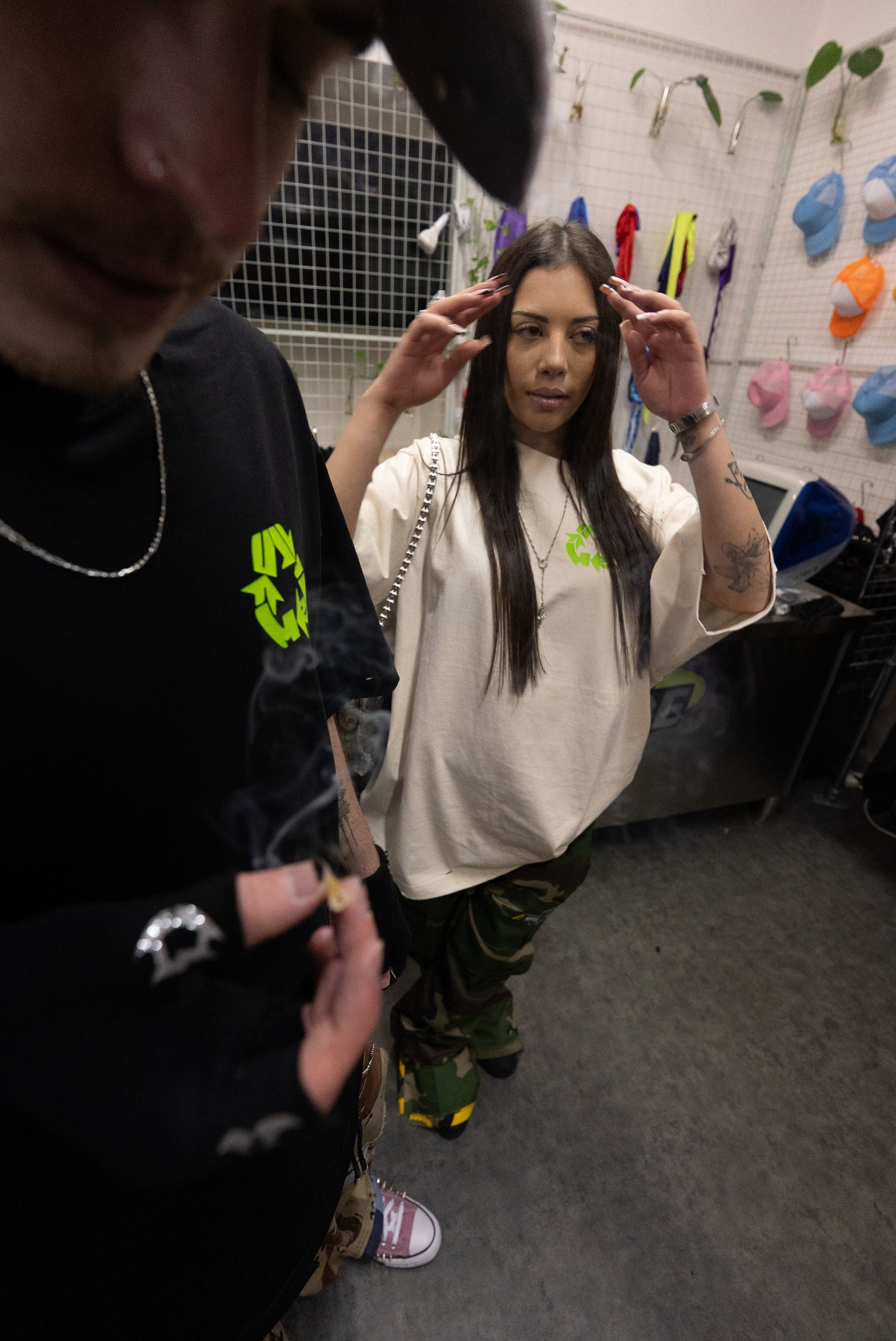 Green World Distressed Tee Beige