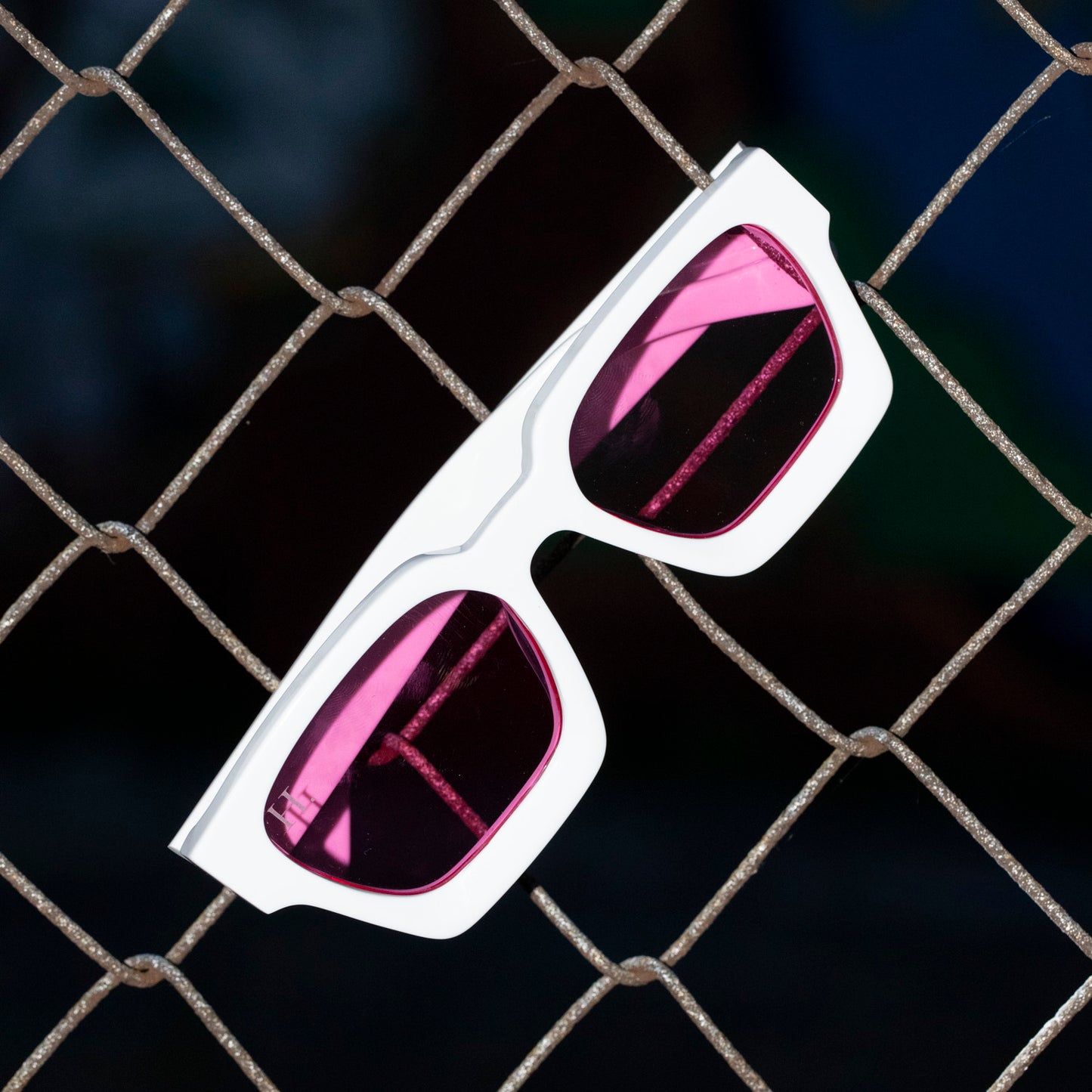 "District 821" Sunglasses White/Pink